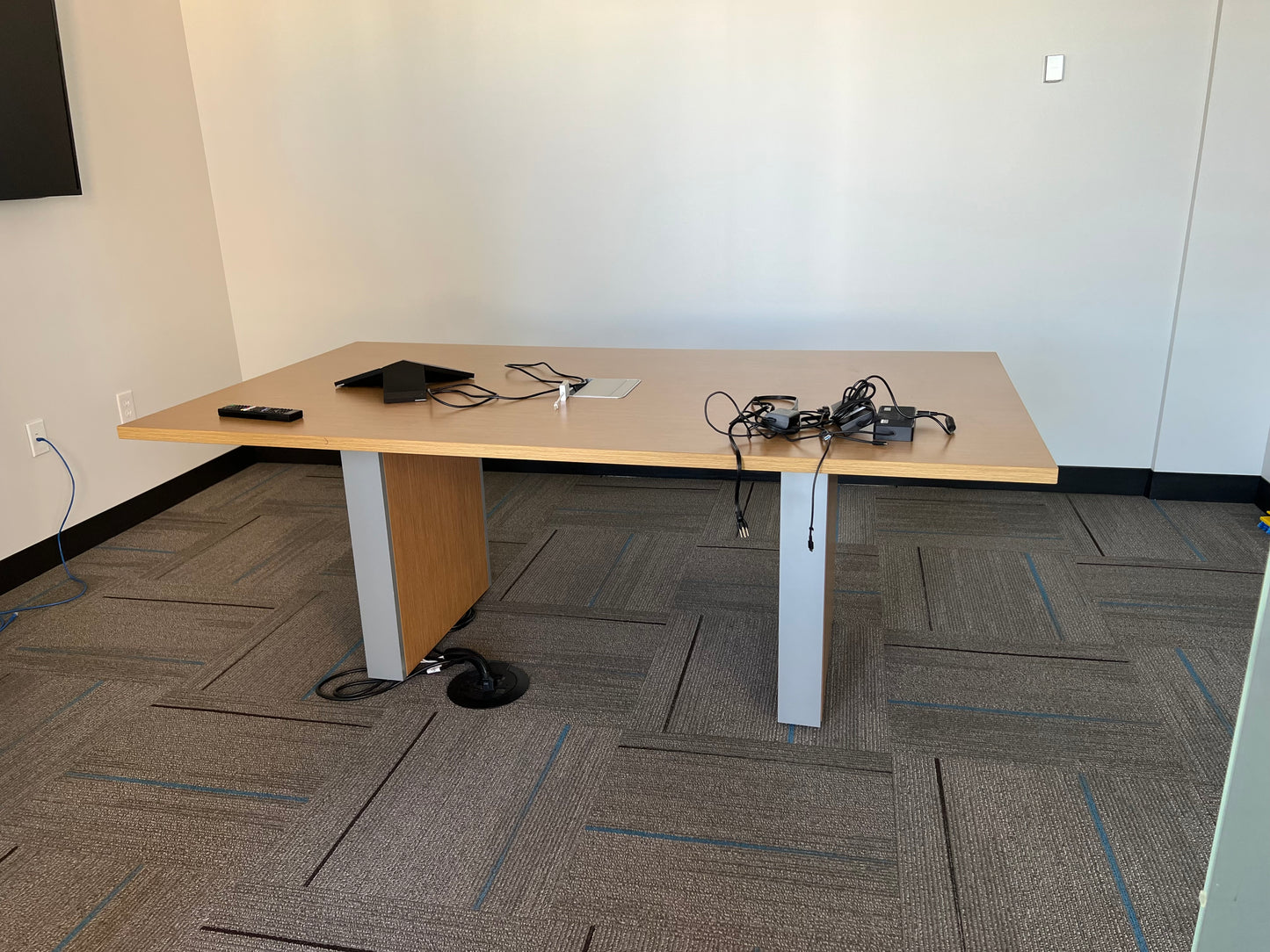 7' teknion conference table