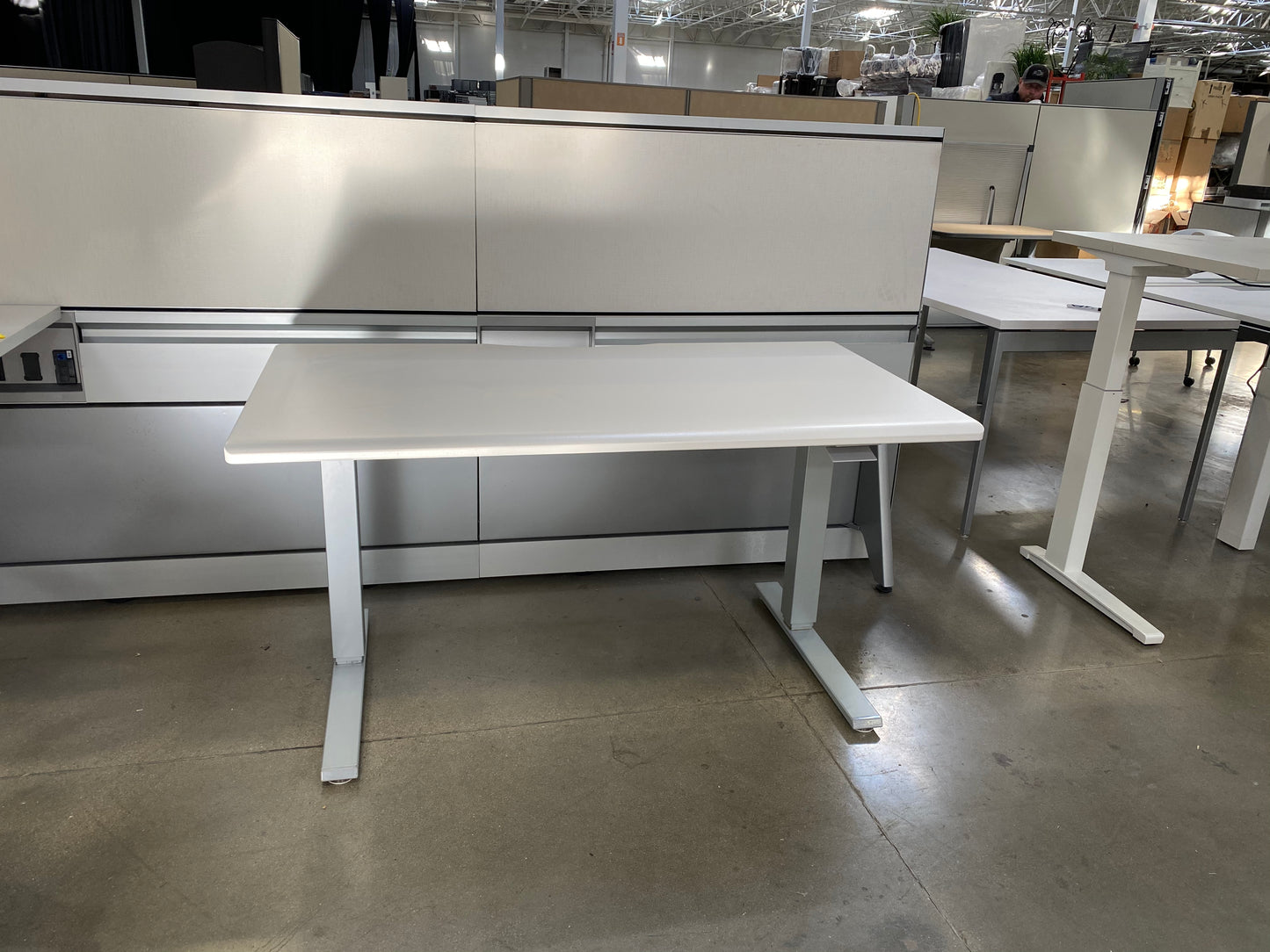 Humanscale Float Adjustable Height Desk – LCOF
