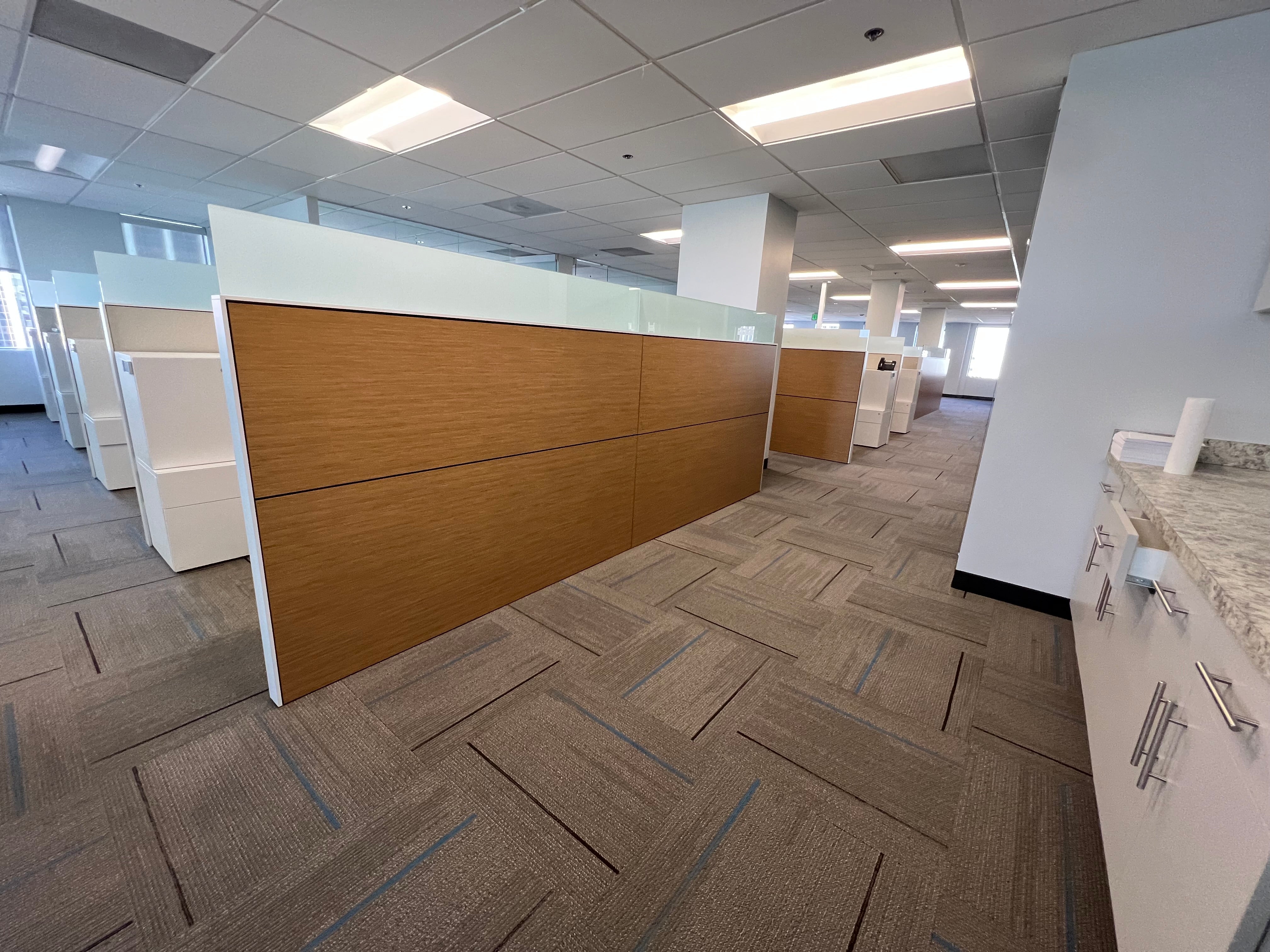 Cubicles, Workstations & Desks – LCOF